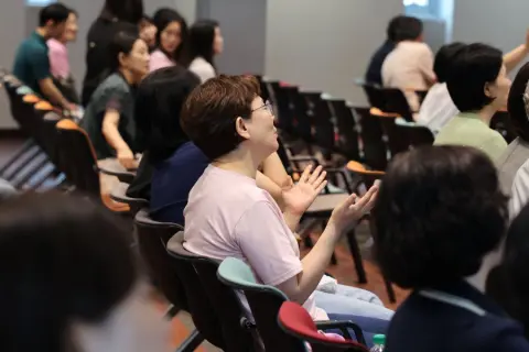 25년 여름큐페 교사기도회 이미지 12