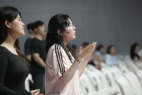2026-08-23 휘문 청년국 예배스케치 이미지 23